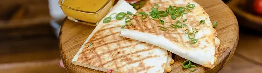 Chicken quesadilla with Chili Pineapple sauce Tamaki