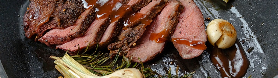 Beef steak with Plum sauce Tamaki