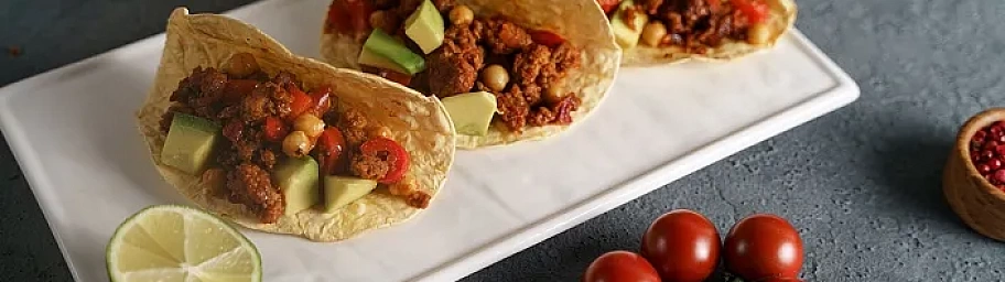 Vegetarian fajitas with Tamaki Salsa Sauce
