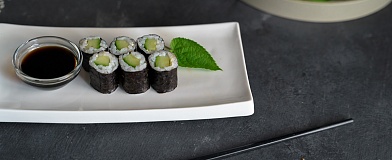 Maki roll with cucumber