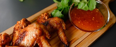 Chicken wings with Sweet Chili sauce Tamaki