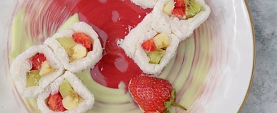 Sweet rice roll with wasabi sauce
