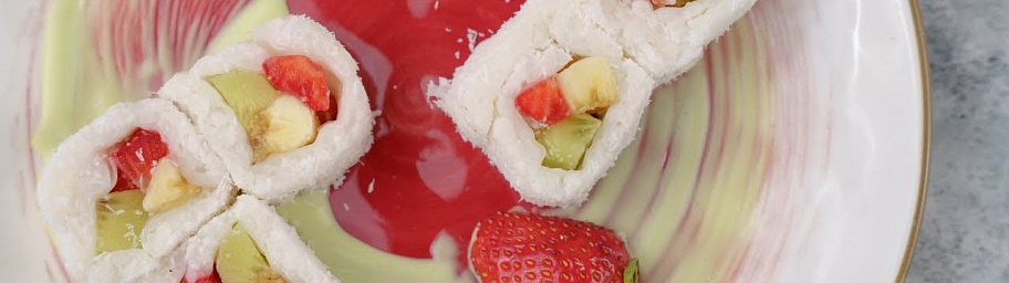 Sweet rice roll with wasabi sauce